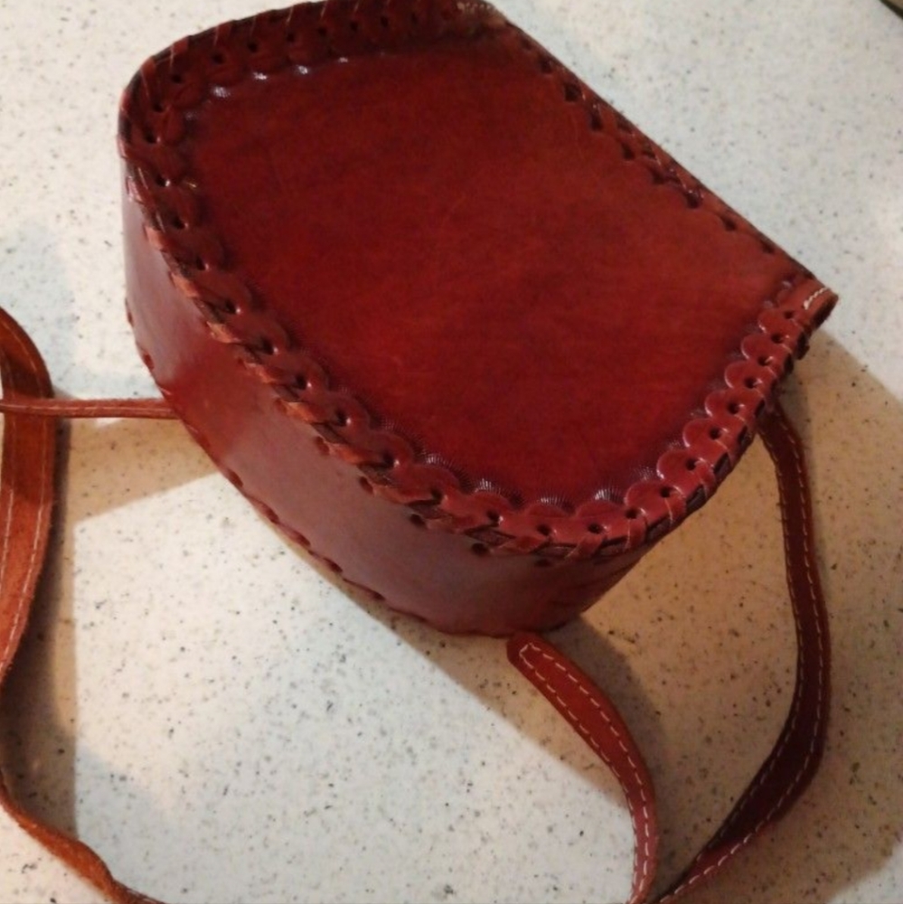 Authentic Vintage Mexican Leather Handmade Embossed Weaved Crossbody Bag - Picture 6 of 6